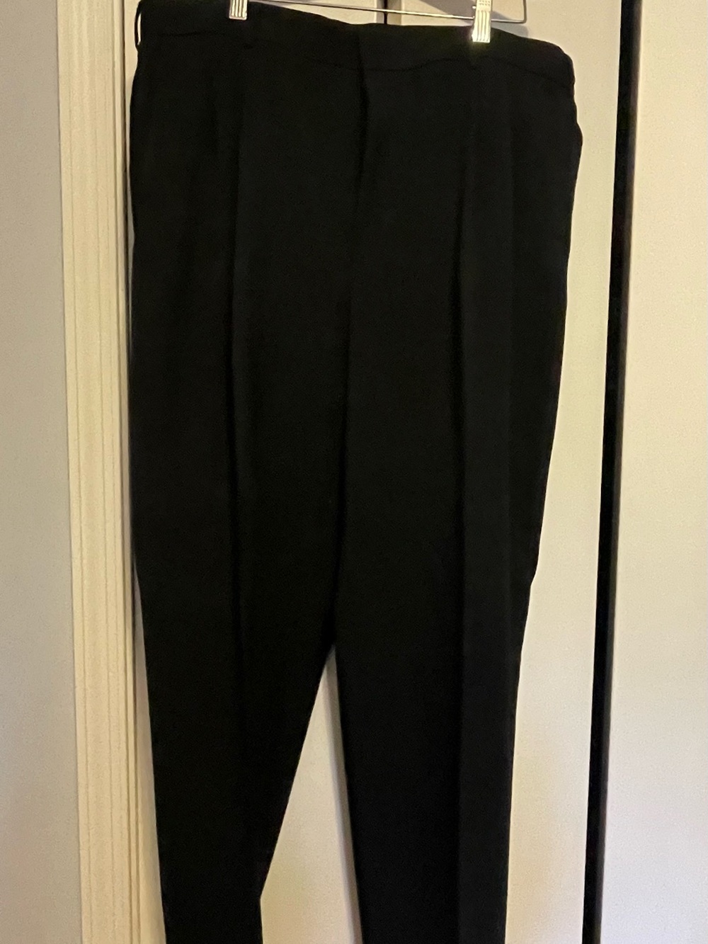 Perry Ellis Black Pleat-Front Dress Pants